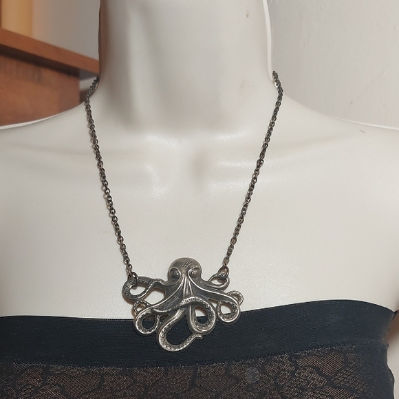 Vintage Jewelry - Vintage Repousse Octopus Pendant Silver Tone Statement Necklace